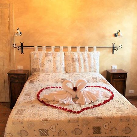 Bed and Breakfast La Casa Delle Rondini Roncoferraro Esterno foto