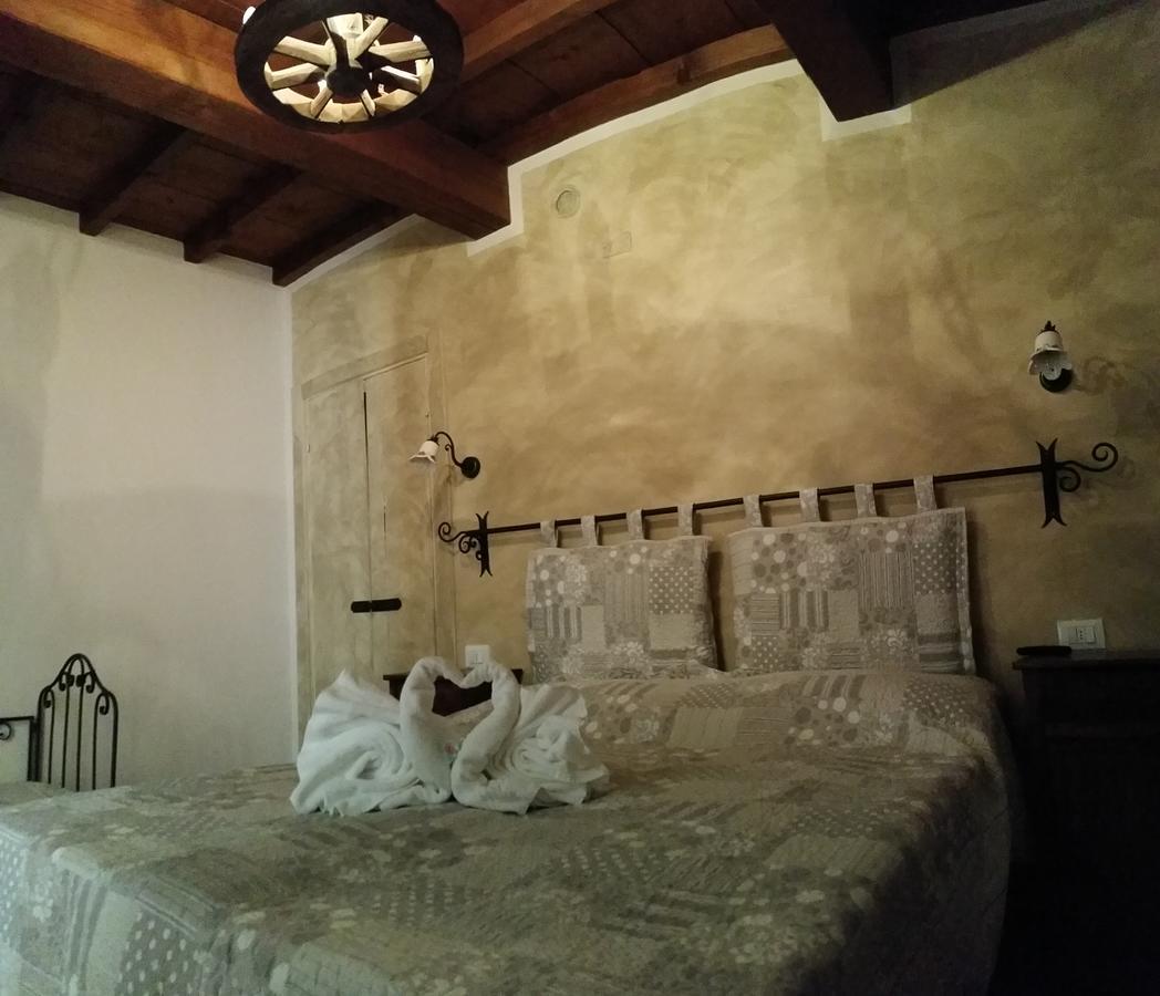 Bed and Breakfast La Casa Delle Rondini Roncoferraro Esterno foto