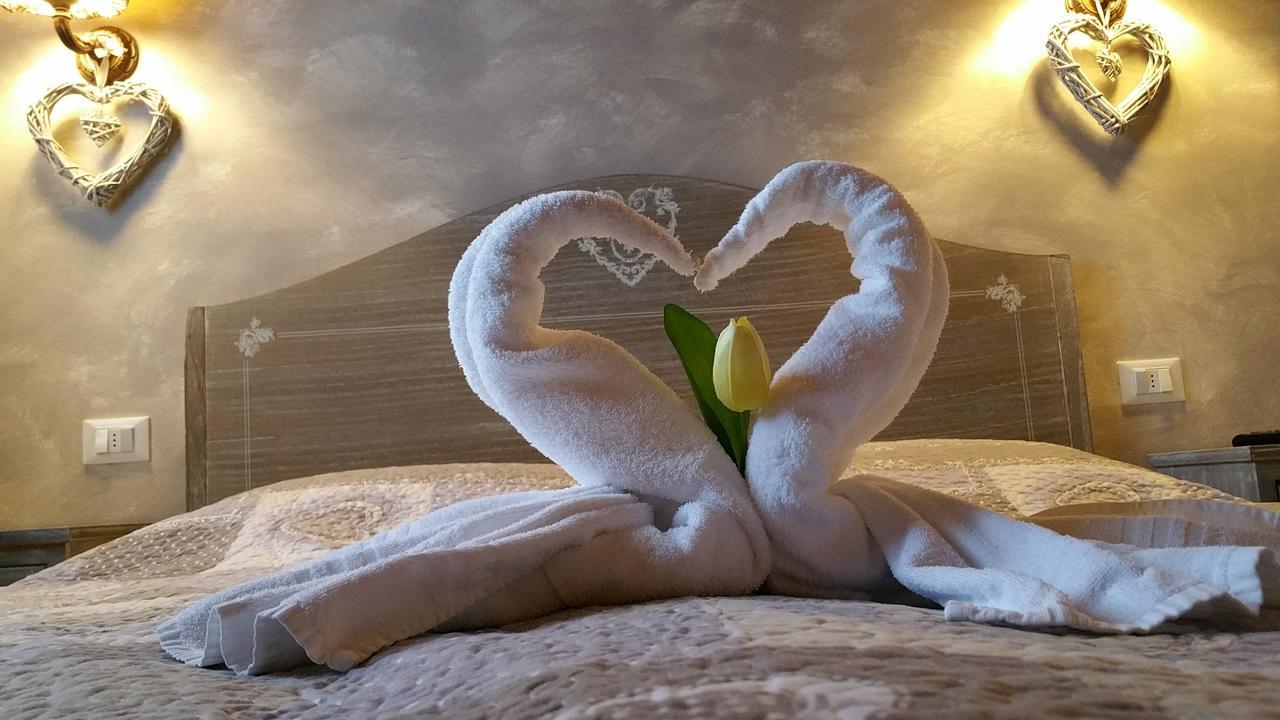 Bed and Breakfast La Casa Delle Rondini Roncoferraro Esterno foto