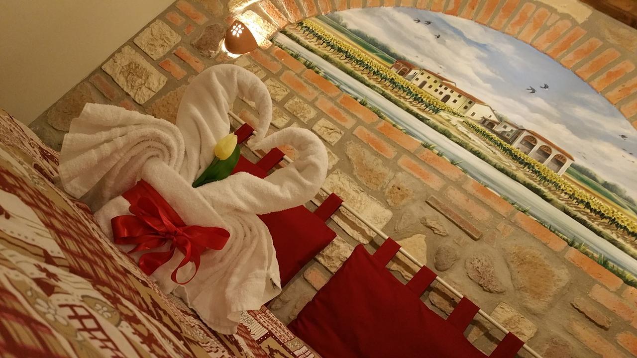 Bed and Breakfast La Casa Delle Rondini Roncoferraro Esterno foto