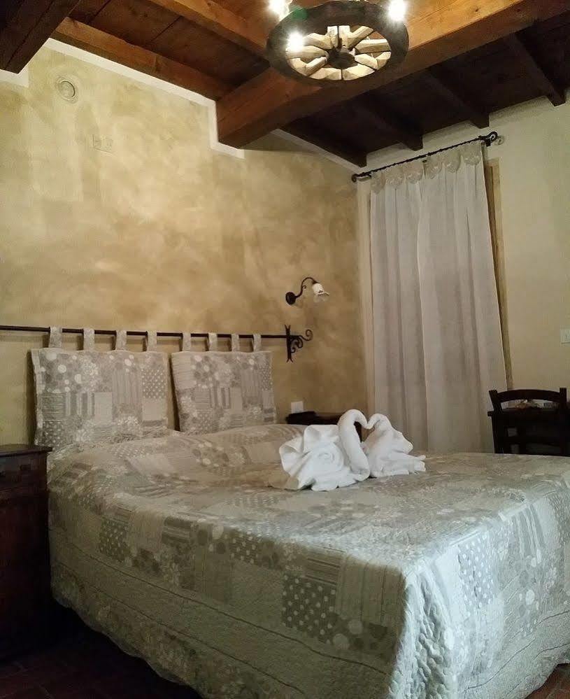 Bed and Breakfast La Casa Delle Rondini Roncoferraro Esterno foto