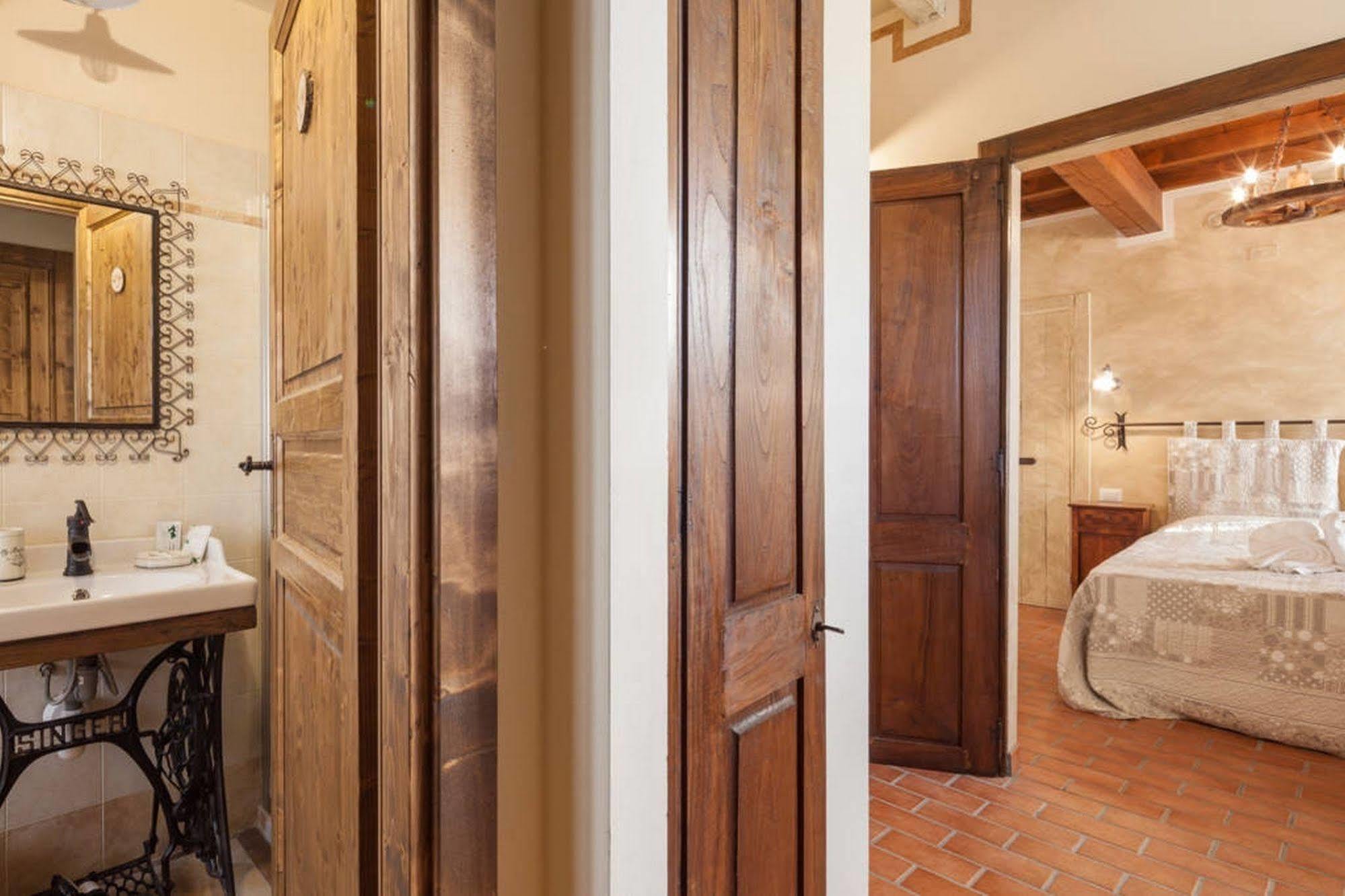 Bed and Breakfast La Casa Delle Rondini Roncoferraro Esterno foto