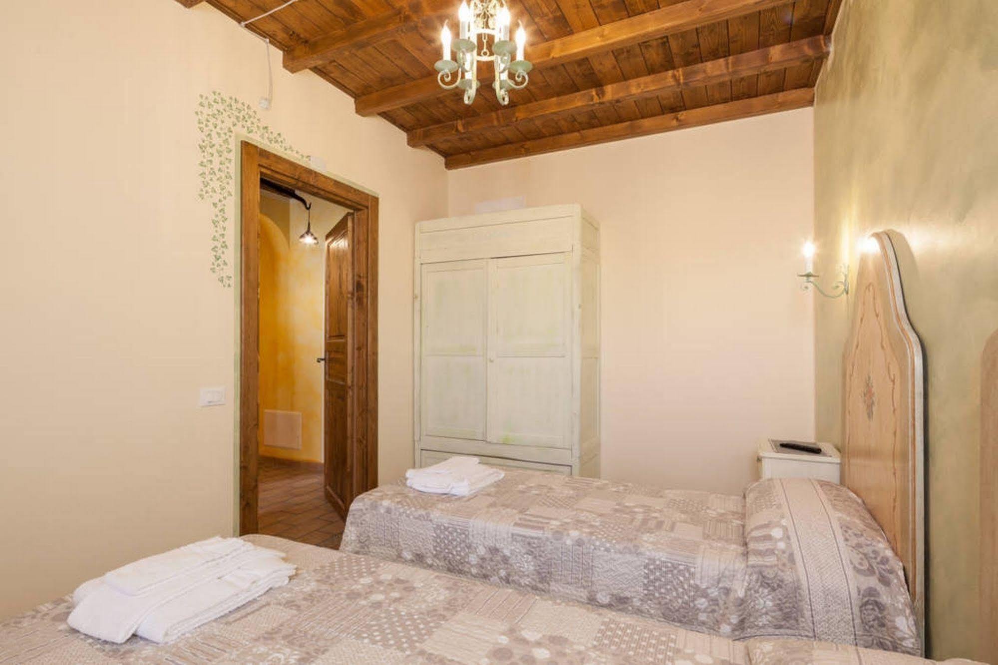 Bed and Breakfast La Casa Delle Rondini Roncoferraro Esterno foto