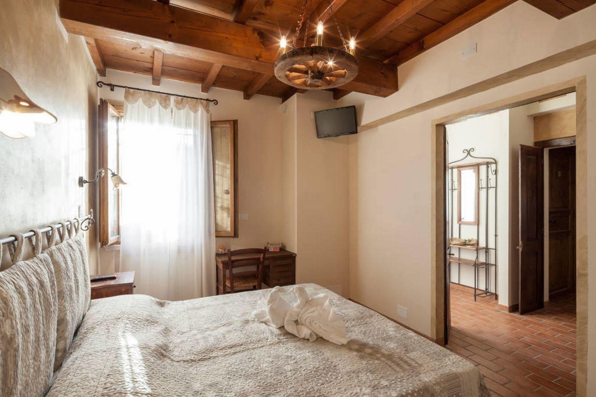 Bed and Breakfast La Casa Delle Rondini Roncoferraro Esterno foto