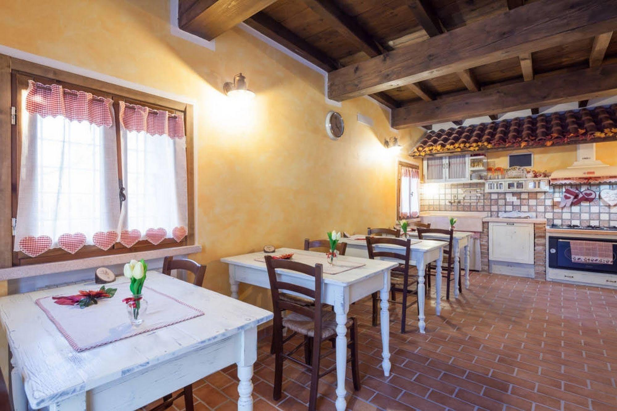 Bed and Breakfast La Casa Delle Rondini Roncoferraro Esterno foto