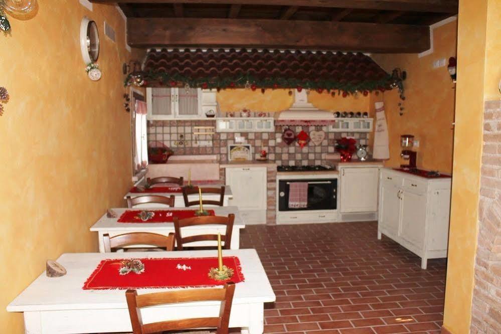 Bed and Breakfast La Casa Delle Rondini Roncoferraro Esterno foto