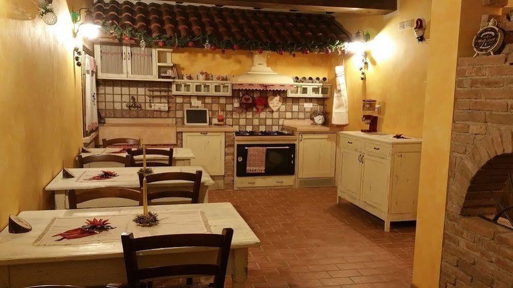 Bed and Breakfast La Casa Delle Rondini Roncoferraro Esterno foto