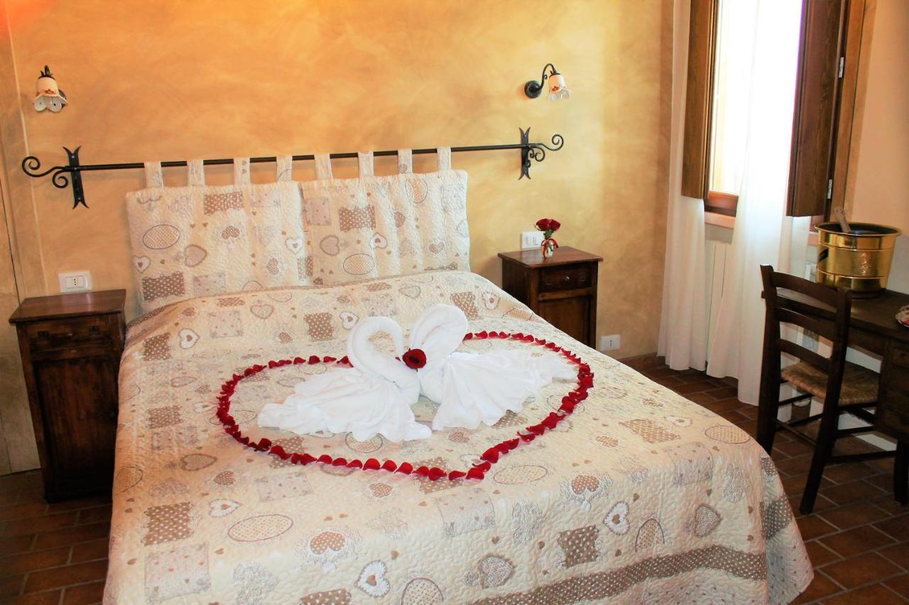 Bed and Breakfast La Casa Delle Rondini Roncoferraro Esterno foto